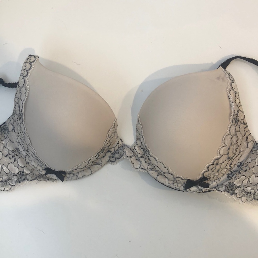 Victoria’s Secret push up bra
